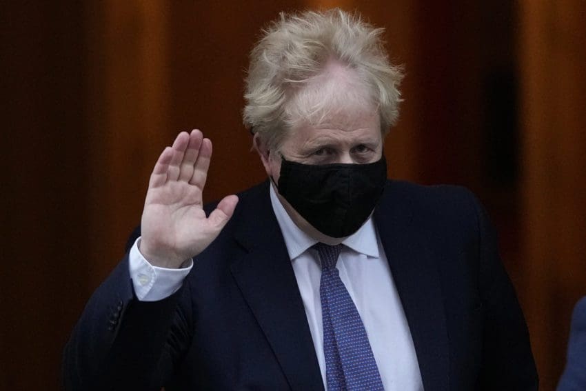 Boris Johnson arrisca ser investigado por violar confinamento