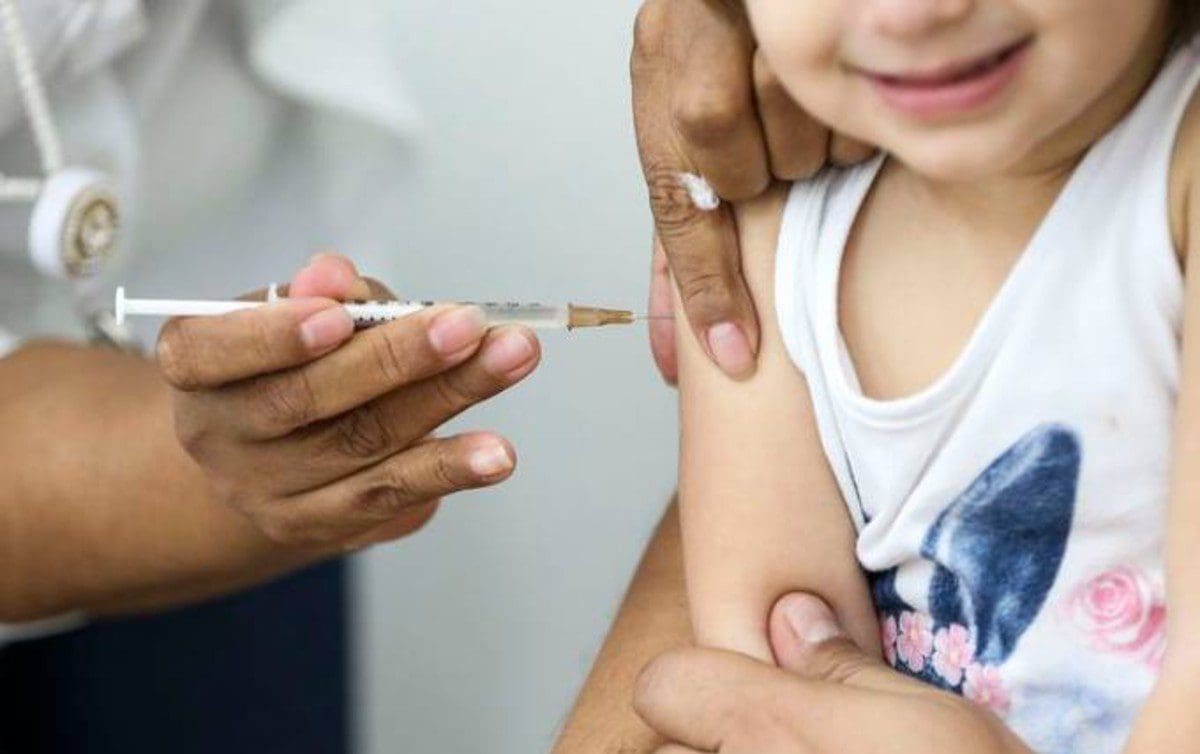 OMS recomenda reforço com vacina da Pfizer em menores de 12 anos