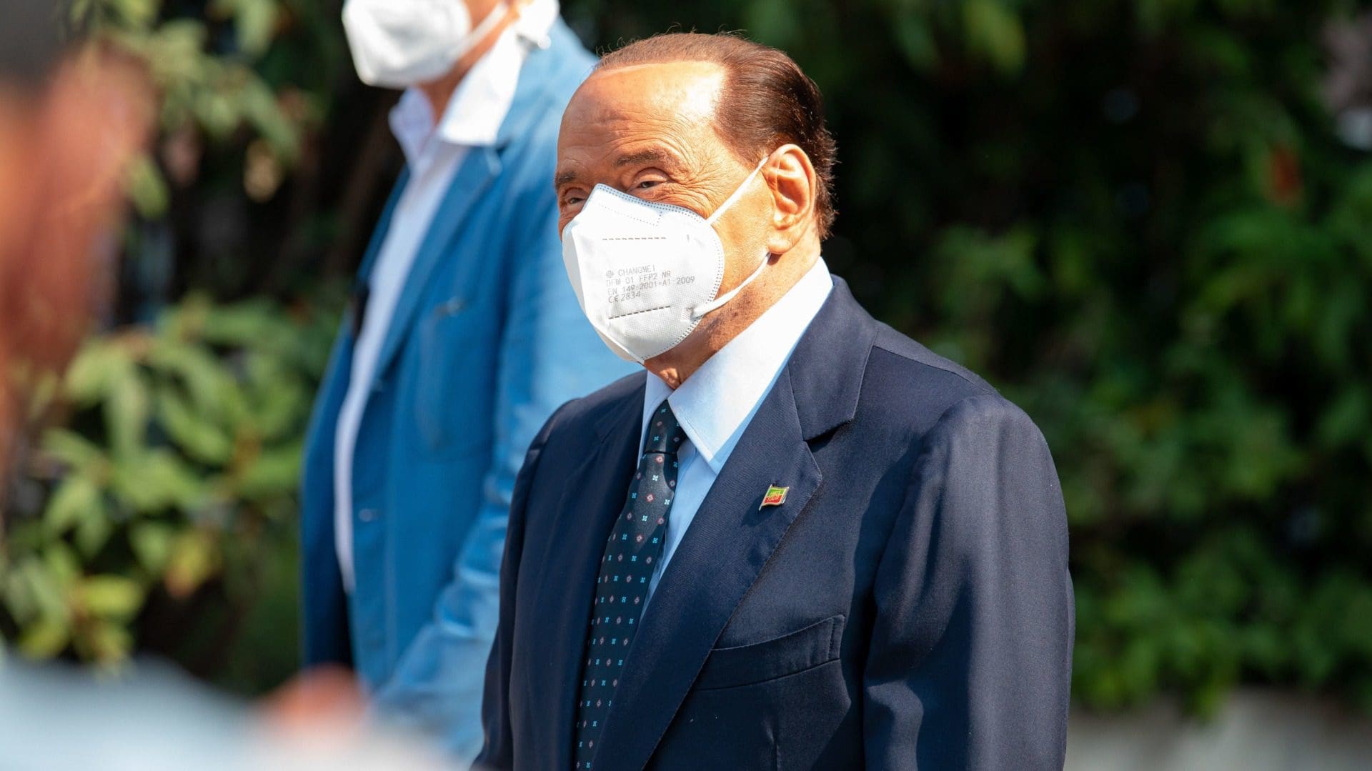 Silvio Berlusconi hospitalizado em Milão