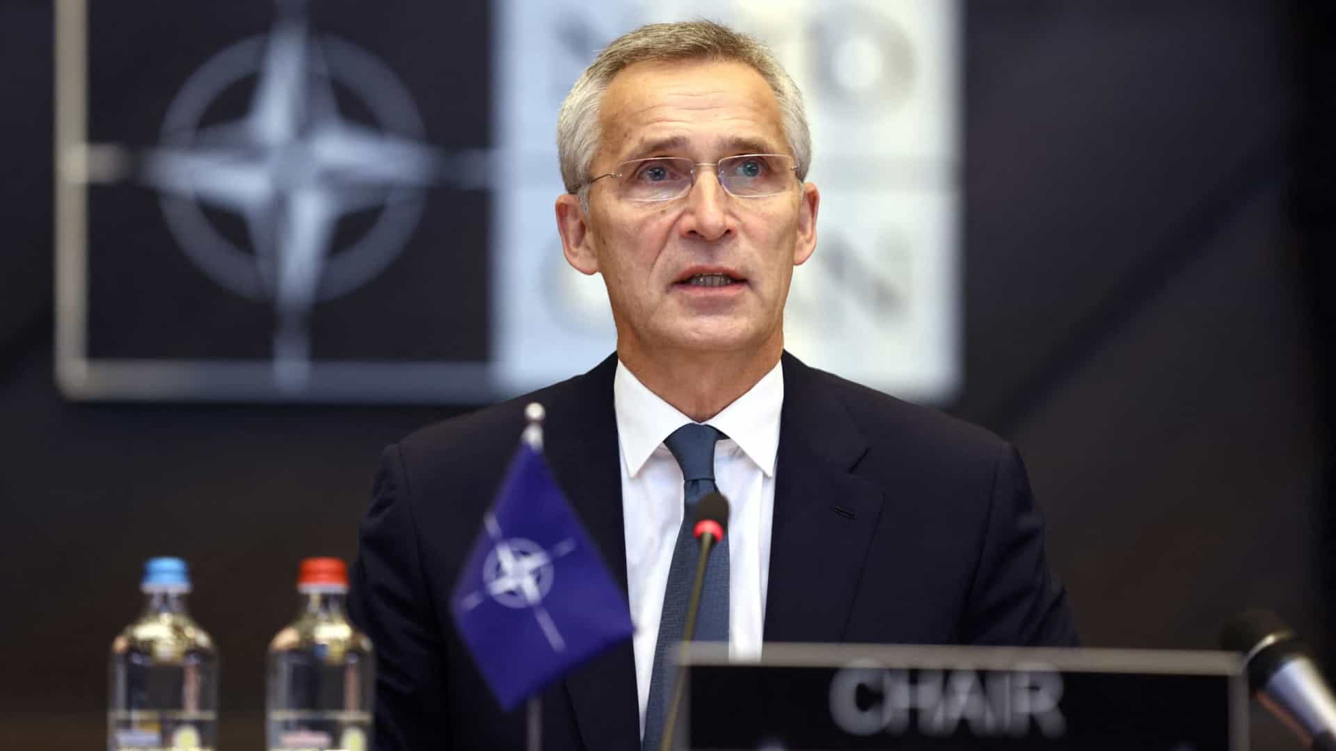 Líderes da NATO discutem invasão russa