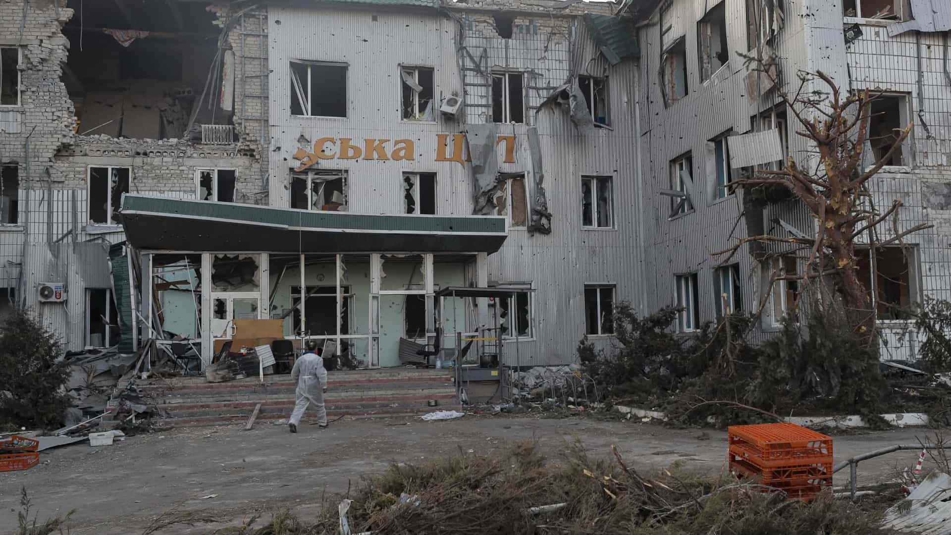 Rússia lança ataques nas regiões de Donbass