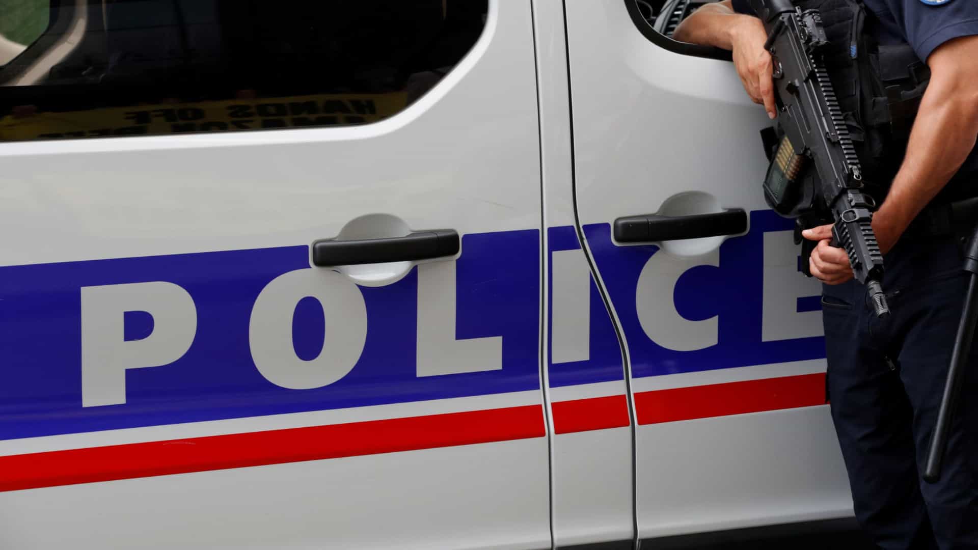 Adolescente espancado por gangue em Paris