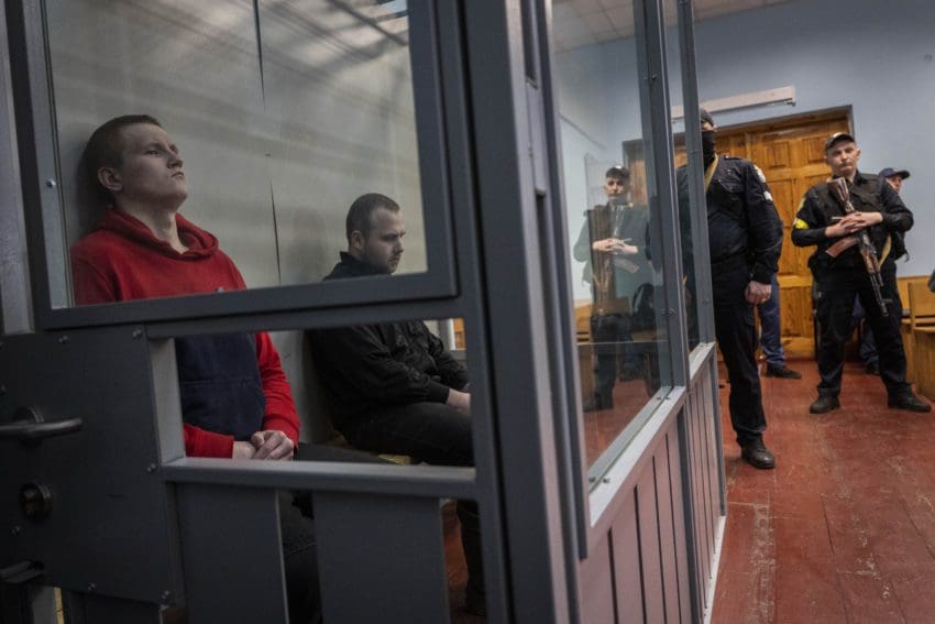 Dois russos condenados a 11 anos de prisão
