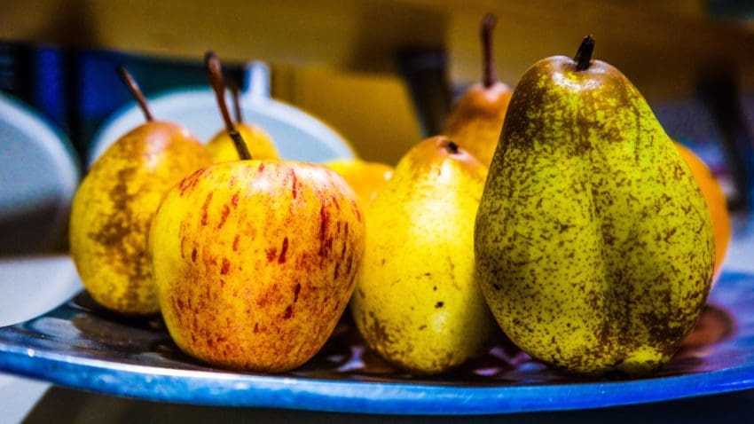 Maçãs e peras cultivadas em Portugal entre as frutas com mais pesticidas