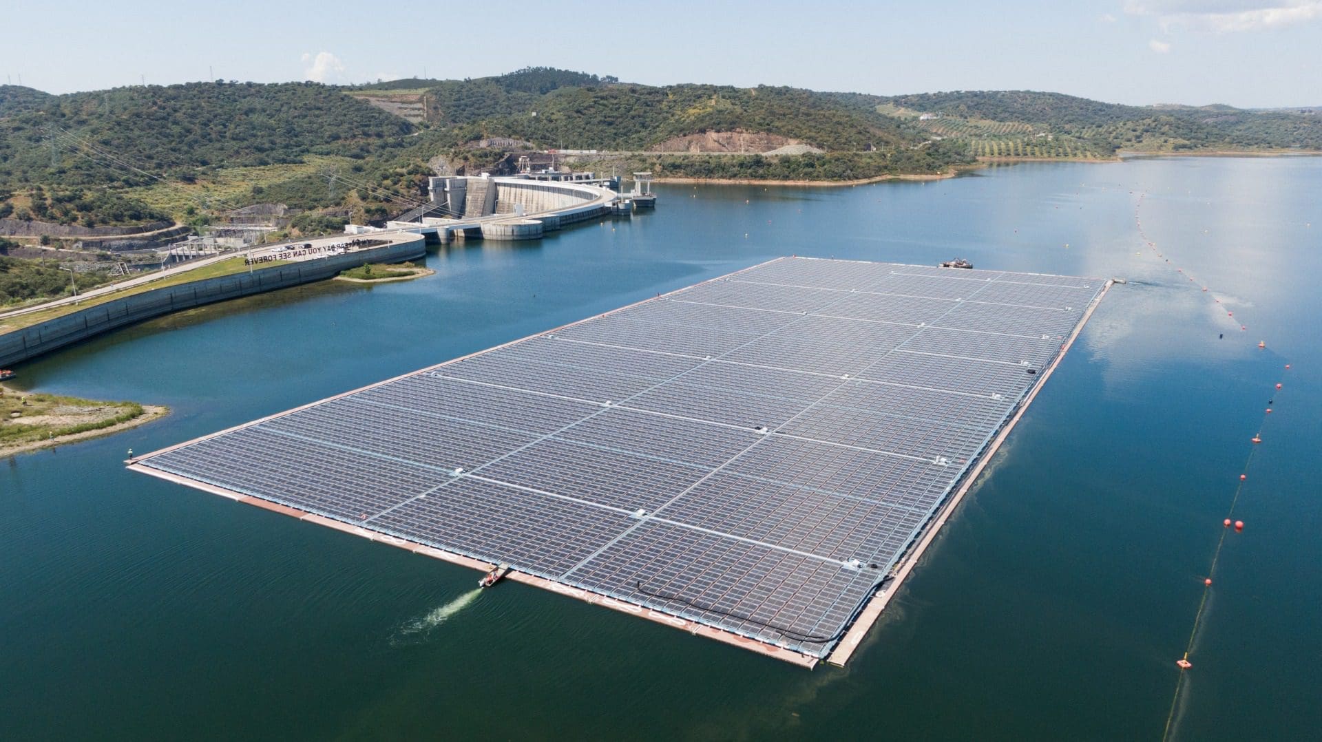 Portugal tem a maior central fotovoltaica flutuante em barragem da Europa