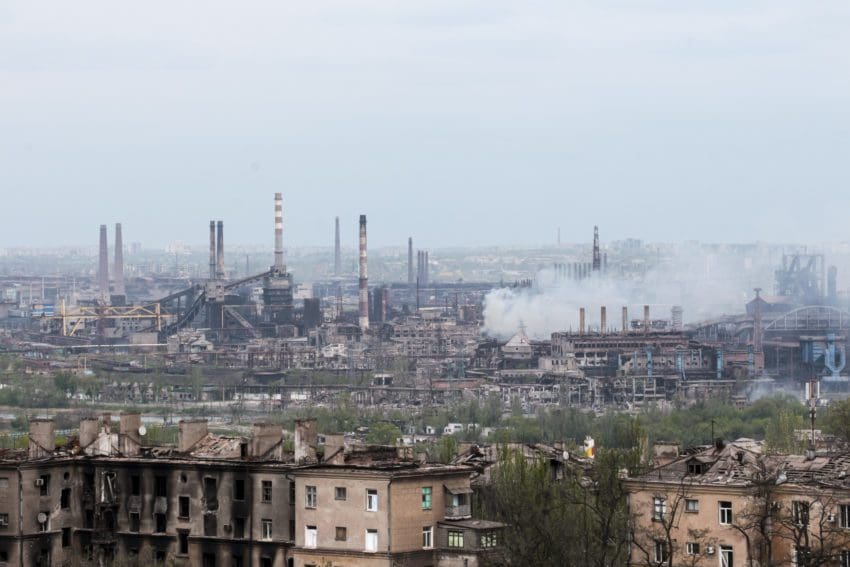 Quase 500 pessoas retiradas de Mariupol
