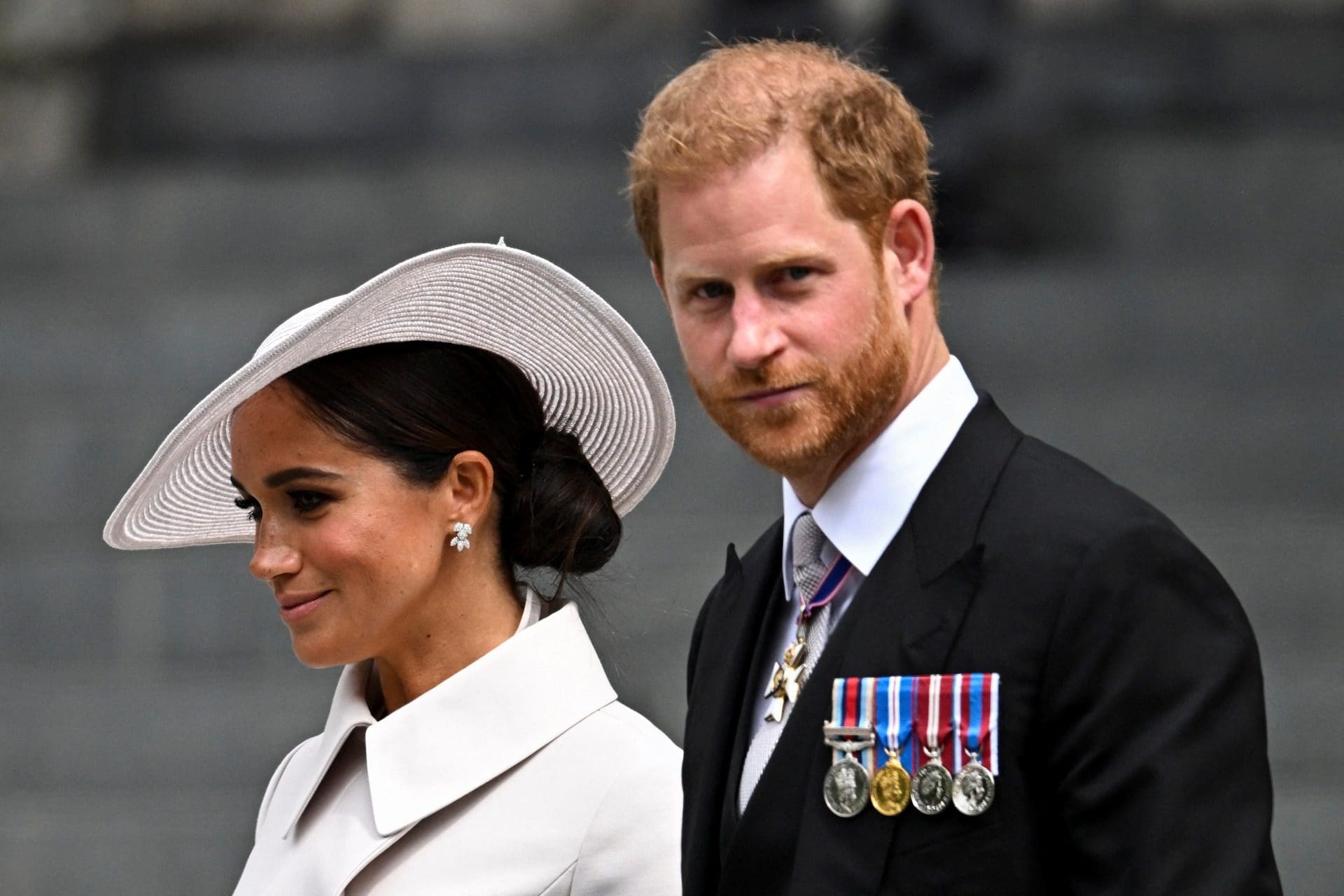 Harry e Meghan marcam presença nos festejos do Jubileu da Rainha