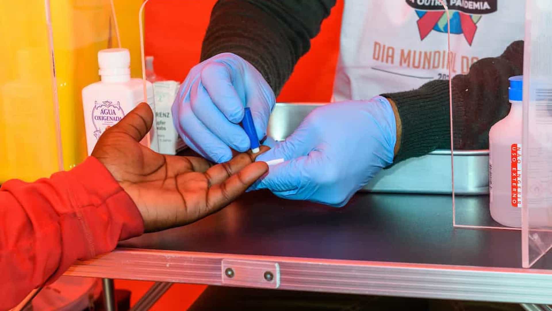 Fundo global pede 18 mil milhões para combater VIH, malária e tuberculose