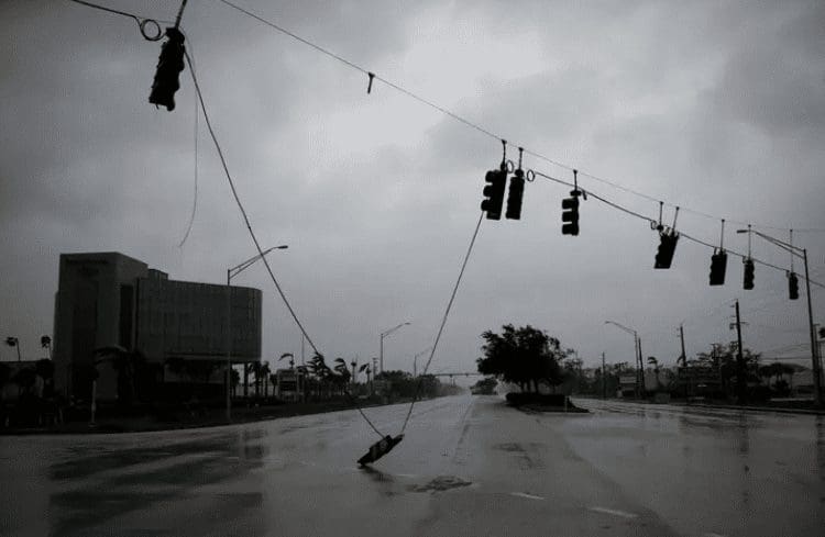 Furacão Ian deixa 1,8 milhões de pessoas sem energia na Florida
