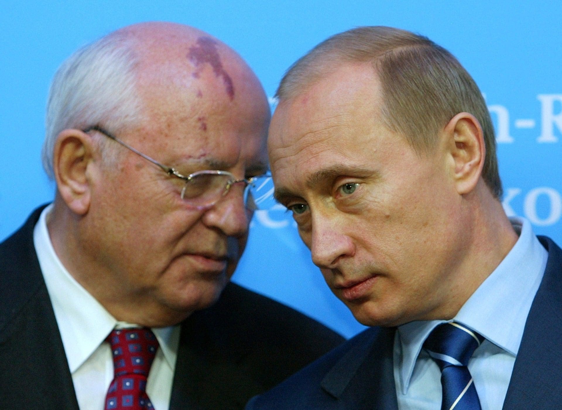 Putin falha funeral de Mikhail Gorbachev