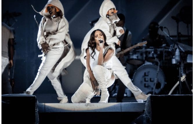 Rihanna vai atuar no Super Bowl 2023