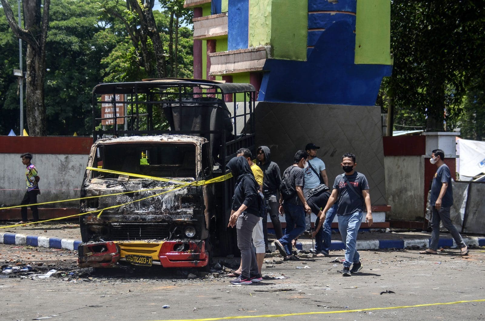 Confrontos fazem 125 mortos na Indonésia