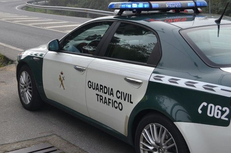 Agente suspeita de matar filhas no quartel em Espanha