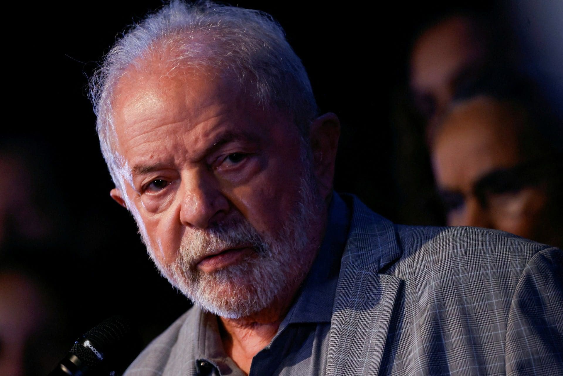 Lula condena ataque em creche brasileira