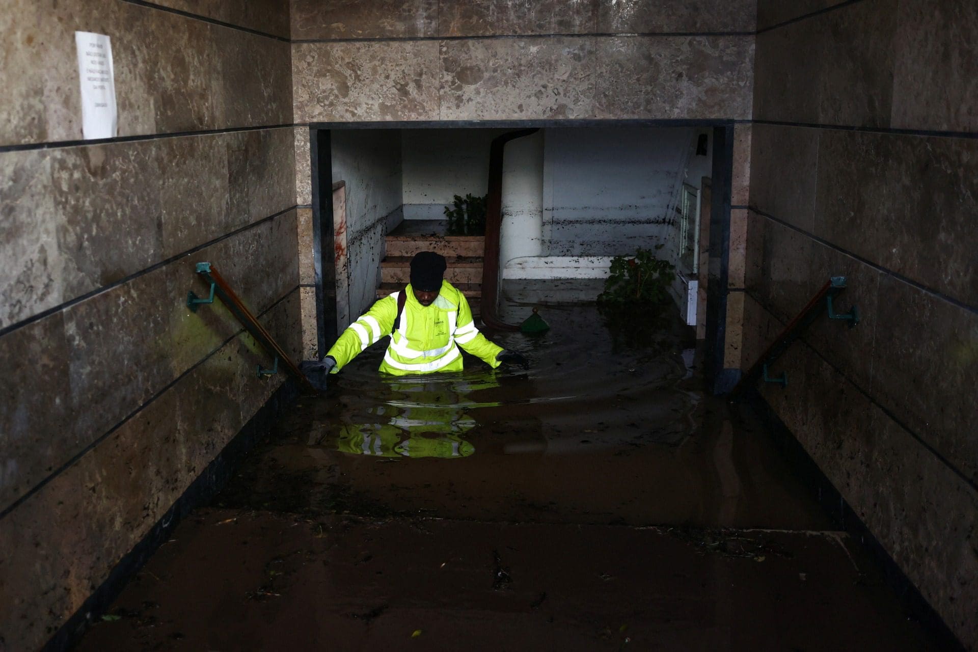 Mau tempo em Lisboa: Veja as imagens do dilúvio