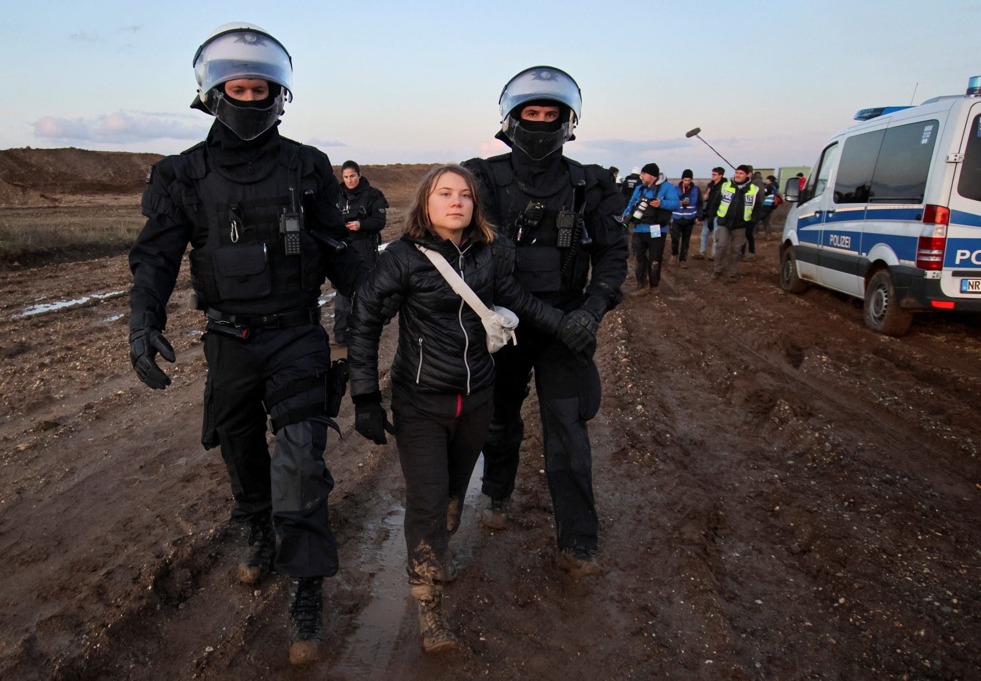Greta Thunberg detida durante protesto climático na Alemanha