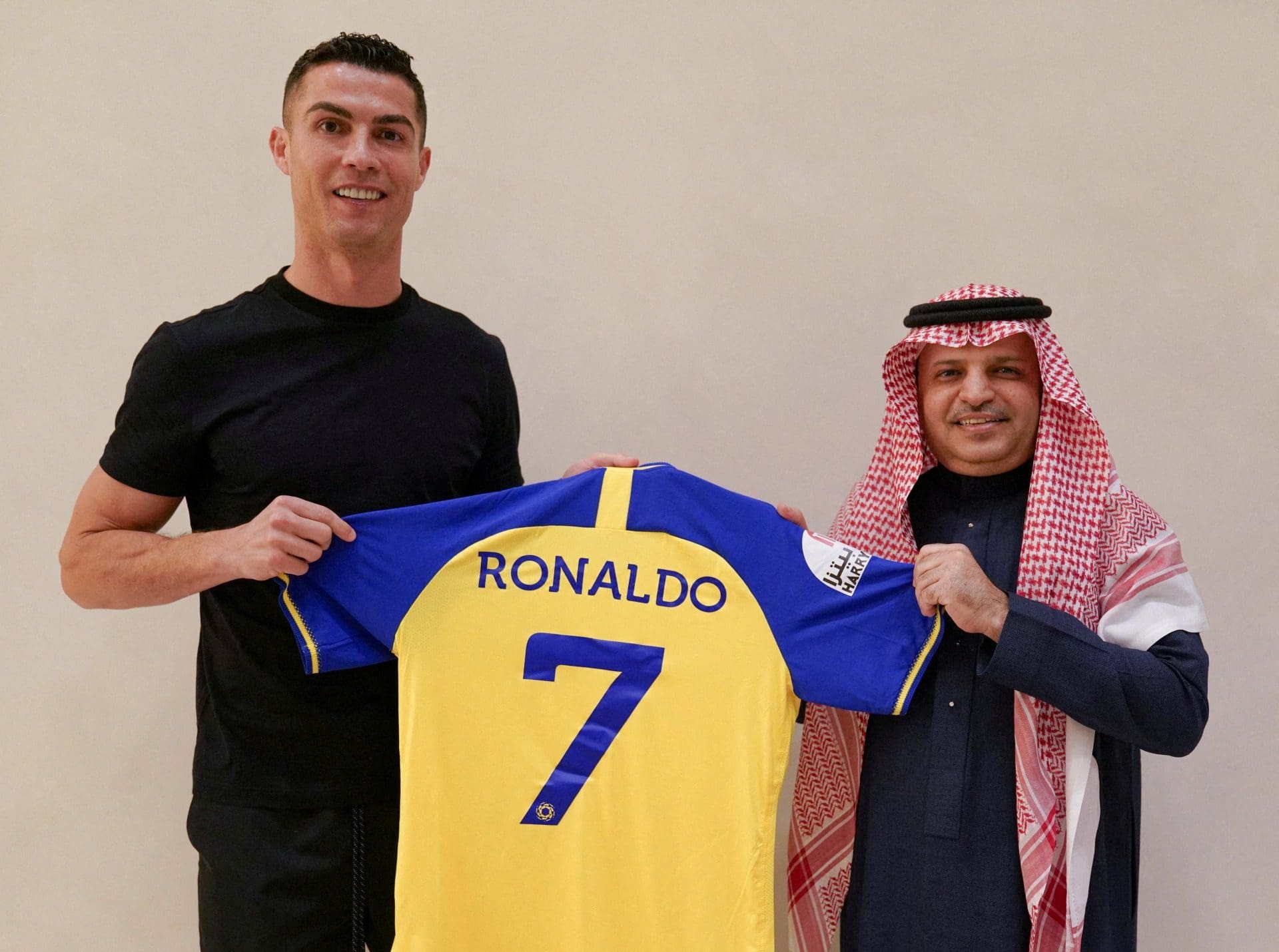 Cristiano Ronaldo é apresentado no Al-Nassr esta terça-feira