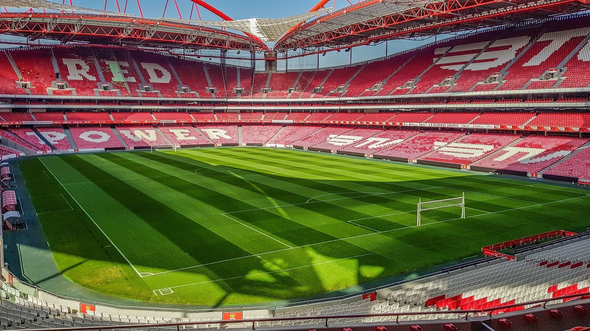 Negócios de Benfica, FC Porto e Sporting sob investigação no MP superam os 228 ME