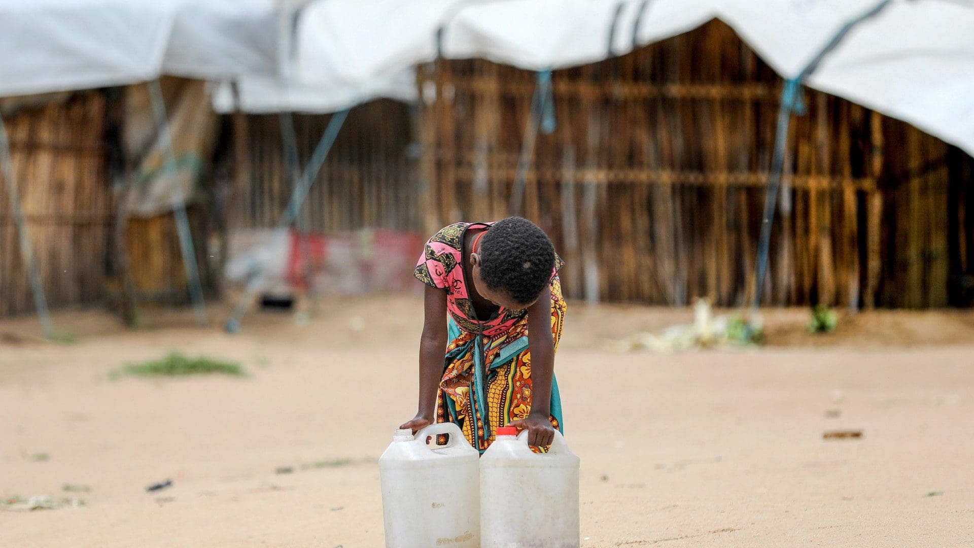 Milhões de crianças em 10 países africanos sem água potável