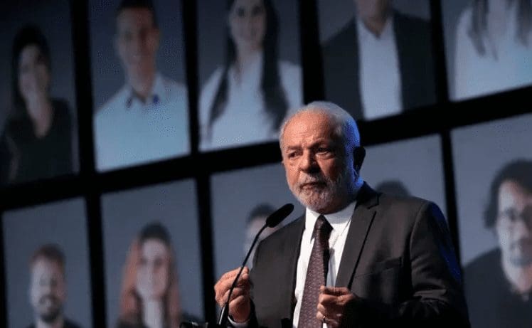 Lula em Portugal para fechar 13 acordos