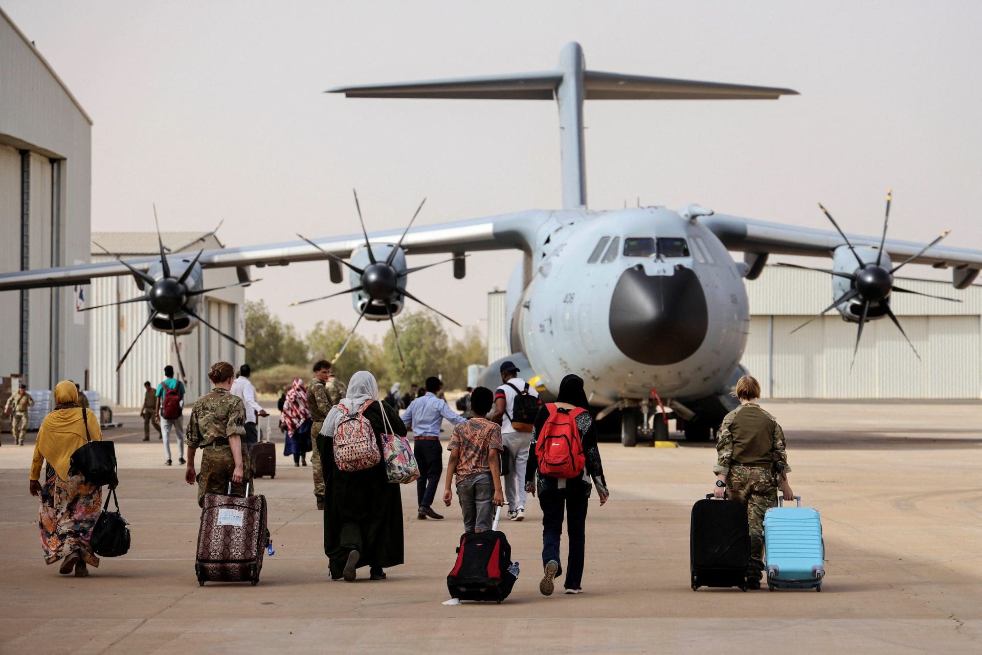 Mais de 1.600 cidadãos da UE retirados do Sudão