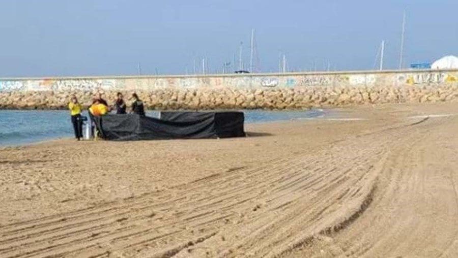 Bebé encontrado morto em praia espanhola