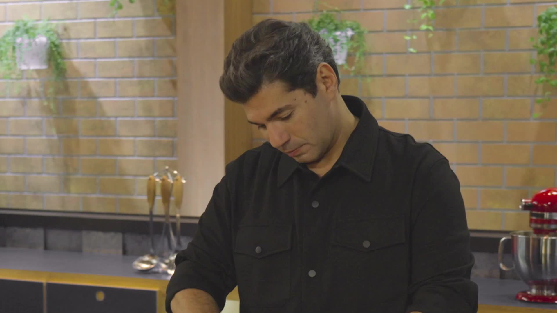 Felipe Bronze é jurado na quarta temporada de 'Top Chef'! - T04 (promo)
