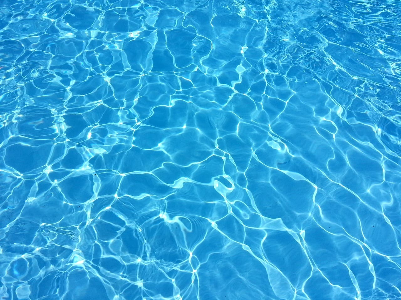 Criança de cinco anos morre em piscina de resort