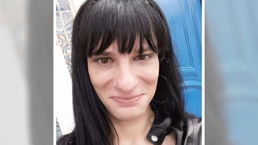 Condenada mulher transgénero que atacou os pais