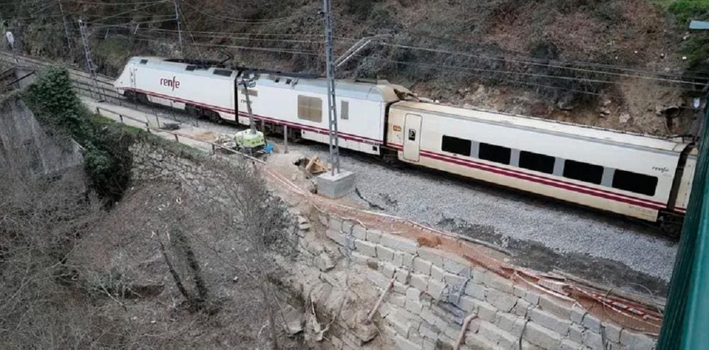 Português morre atropelado por comboio na Galiza