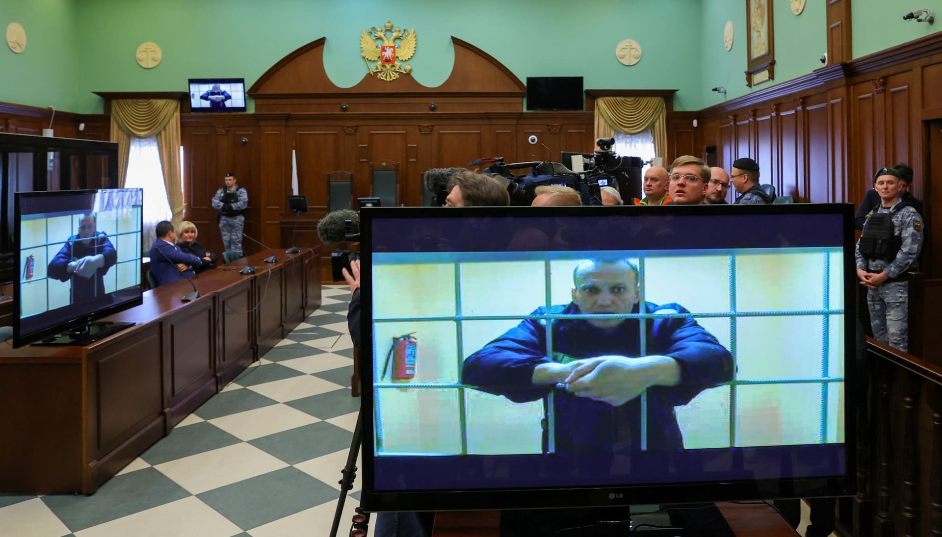 russia admite transferencia de navalny sem revelar novo destino