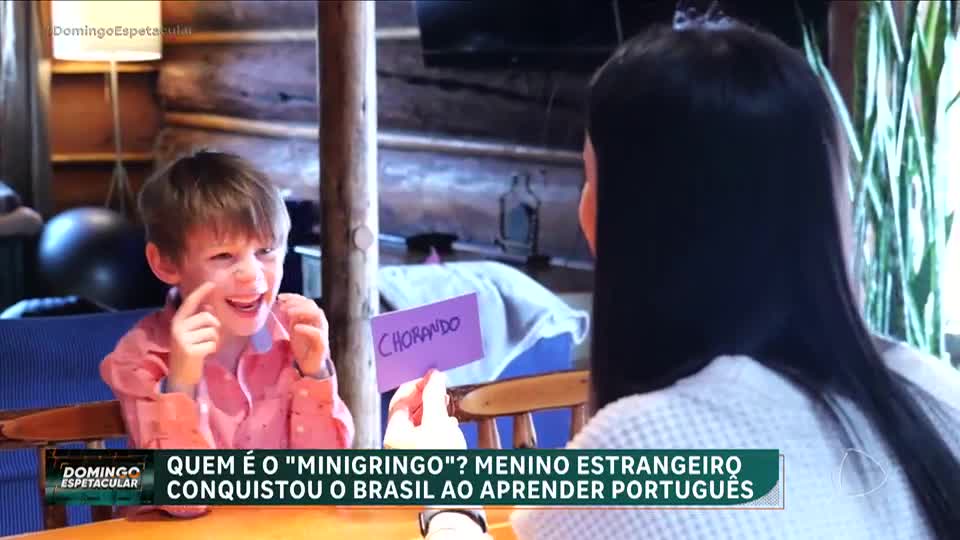Crianca Estrangeira Conquista O Brasil Ao Aprender Portugues