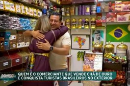Loja Que Vende Cha De Ouro Faz Sucesso Entre Turistas Brasileiros
